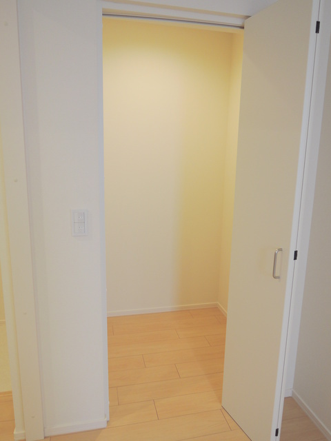 Ｃｈｅｍｉｎ Ｖｅｒｔの収納|★納戸付きです★