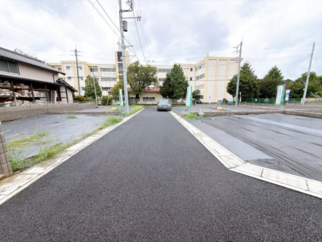 さいたま市北区別所町の前面道路含む現地写真