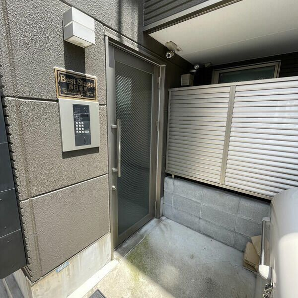Ｂｅｓｔ　Ｓｔａｇｅ　西日暮里のエントランス