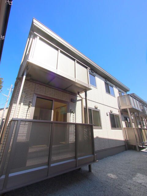 ルーエ子平町の外観
