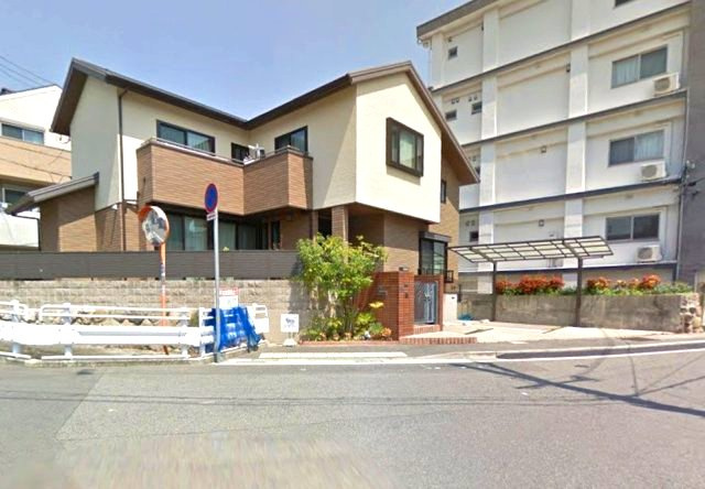 篠原北町3丁目の前面道路含む現地写真|前道は陽当たり・風通しが良い幅員8ｍ
