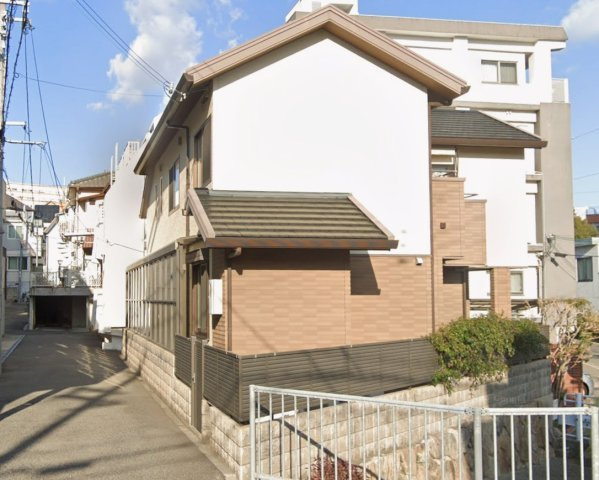 篠原北町3丁目の外観|三方角地の中古一戸建　他の建物との隣接面が少ないので開放感があります
