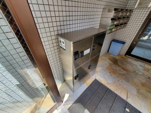 ジュネパレス津田沼第５のロビー
