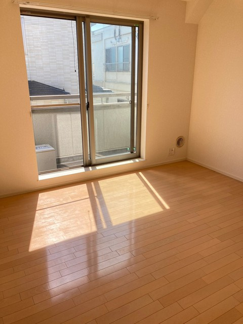 ラ・クール目黒の洋室|★明るいフローリングのお部屋です★