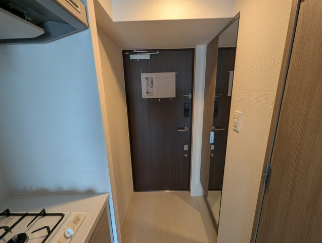 エスリード大阪セレスティアの玄関