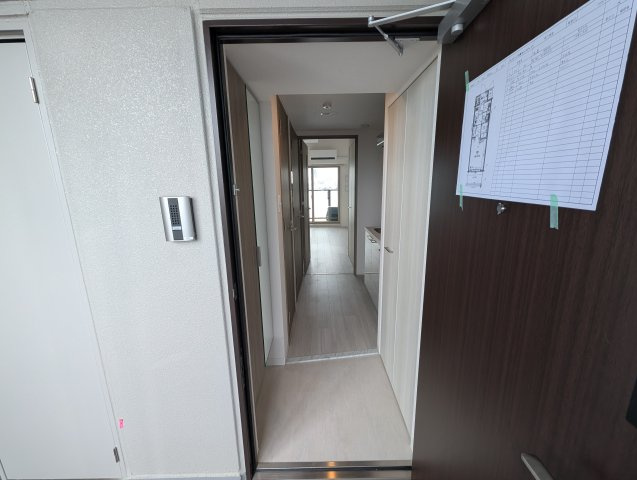 エスリード大阪セレスティアの玄関