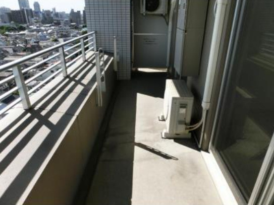 パークキューブ西ヶ原ステージのバルコニー