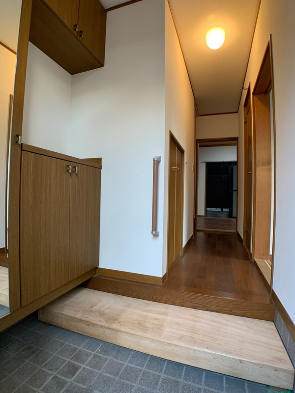 千石2丁目戸建ての玄関
