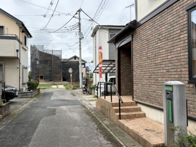 【前面道路含む現地写真】 | 久喜市西大輪　中古戸建