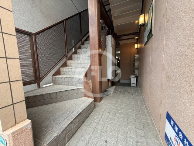 山田マンションのエントランス|山田マンション　エントランス
