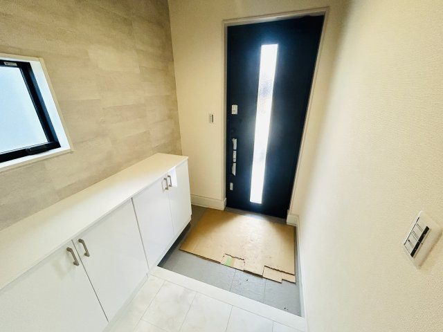 千葉市花見川区検見川町５丁目の玄関