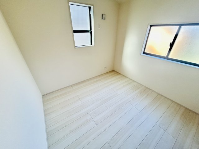 千葉市花見川区検見川町５丁目の洋室