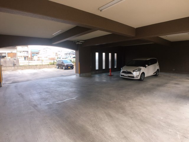 【駐車場】 | リバーサイド雅