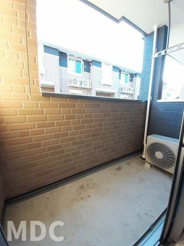 徳島市北沖洲１丁目のアパートのバルコニー