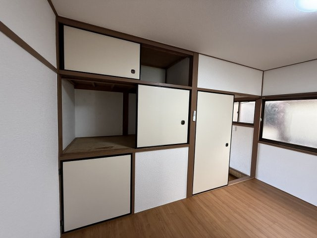 南花屋敷4丁目貸家の和室