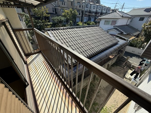 南花屋敷4丁目貸家のバルコニー