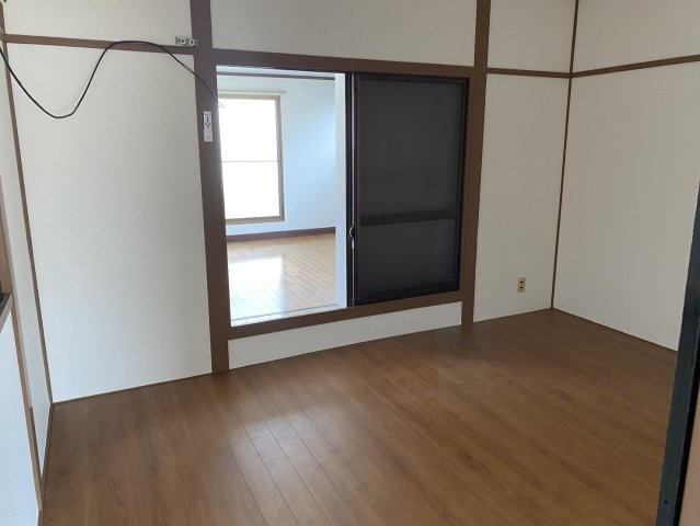 南花屋敷4丁目貸家の寝室