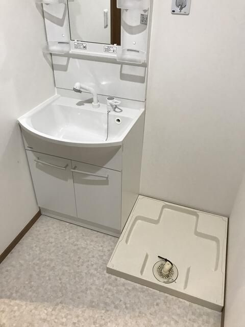 クレール上池台の独立洗面台