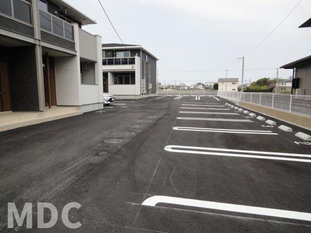 徳島市北矢三町３丁目のアパートの駐車場