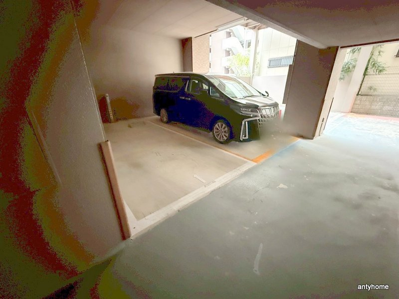 ユニーブル靭公園の駐車場