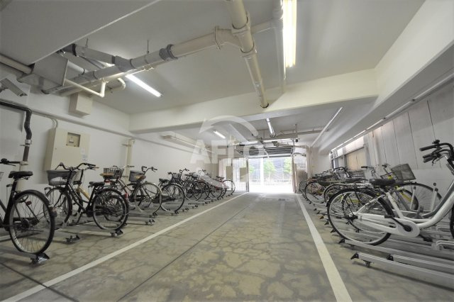 マンション北堀江　堀江小学校の設備|マンション北堀江　駐輪場