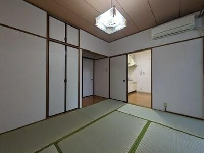 ディーセントメグロの寝室