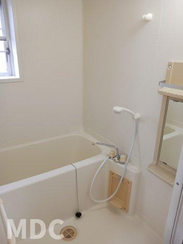 板野郡藍住町矢上字安任のアパートの浴室