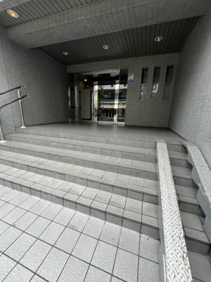 【エントランス】 | ファシーネ三鷹ハイライズ