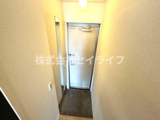 ラ・ヴィ・アン・フルールの玄関