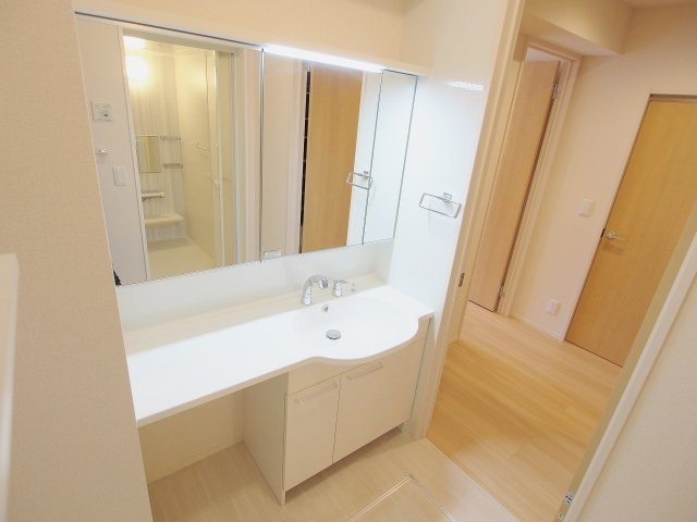 広島市安佐南区大町東３丁目のアパートの浴室