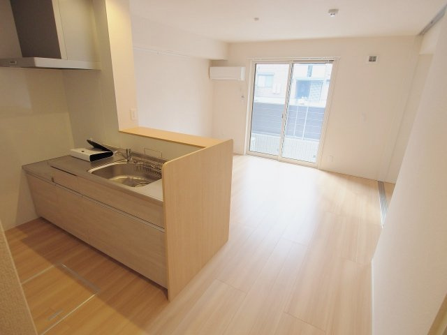 広島市安佐南区大町東３丁目のアパートの居間・リビング
