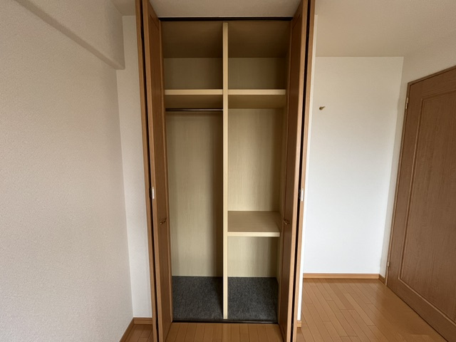 ロイヤルアーク泉ヶ丘の収納