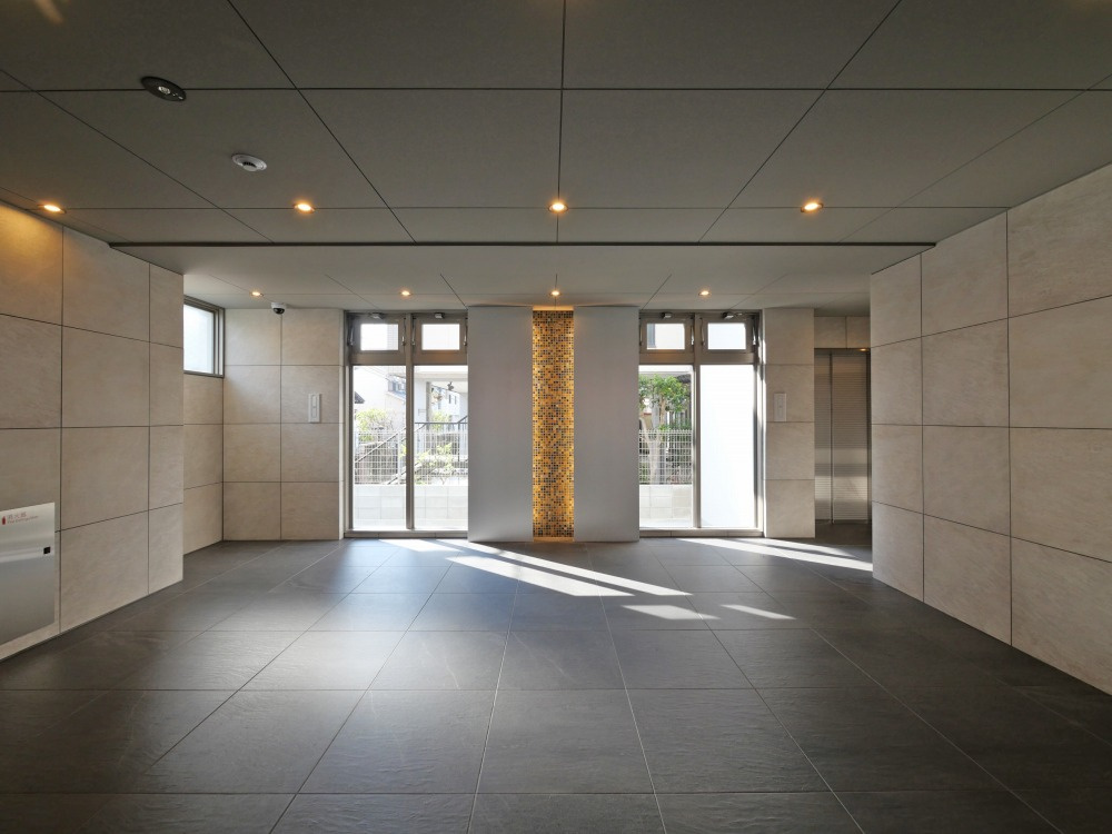セオリー大阪ハーバーＤＯＯＲのロビー