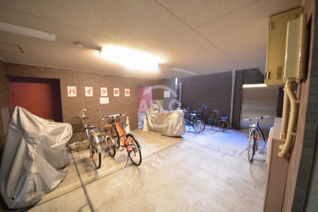 KAISEI本町東のその他|KAISEI本町東　バイク置場あり