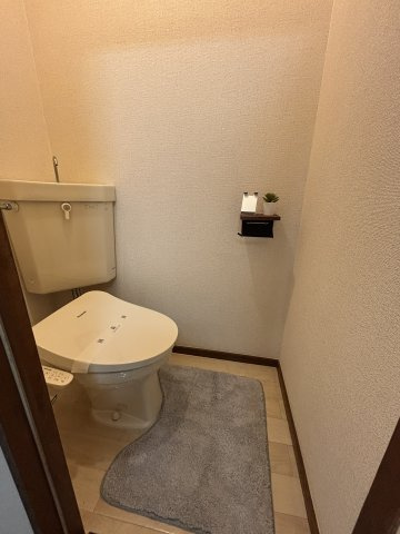 丘の上のアトリエのトイレ
