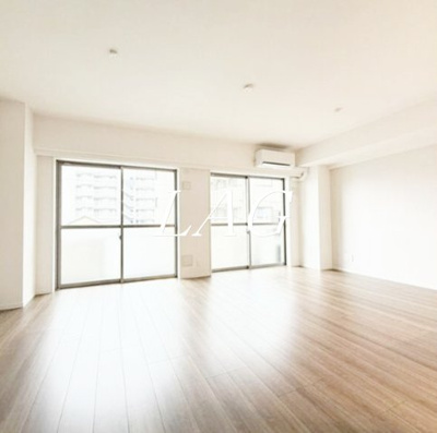 【居間・リビング】 | サンコーレジデンス | 洋室のお部屋です。