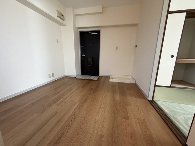 市隆ハイツ立花2番館の居間・リビング