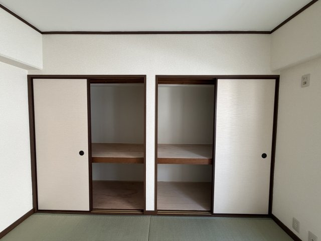 市隆ハイツ立花2番館の収納