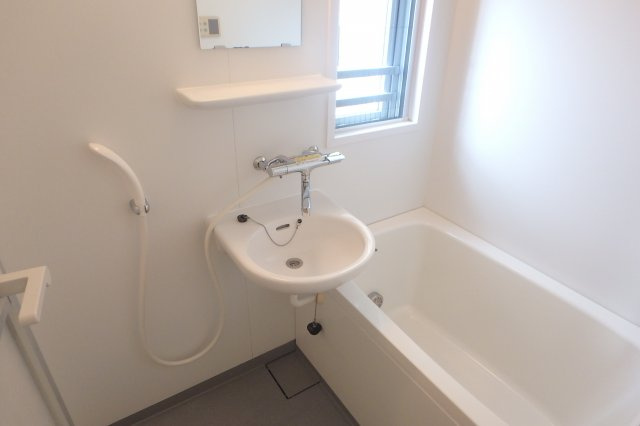 ラ・ベル元住吉の浴室|他のお部屋の参考写真となります。
