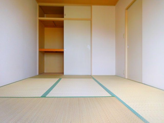 ヴェル・ドミールB棟の和室