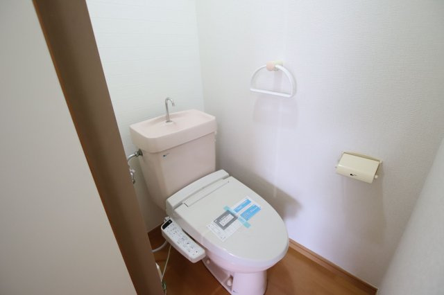 セントラルアベニューのトイレ|落ち着いたトイレです