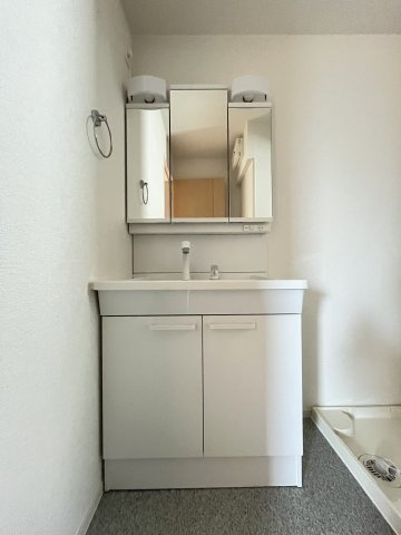 シャラの内装