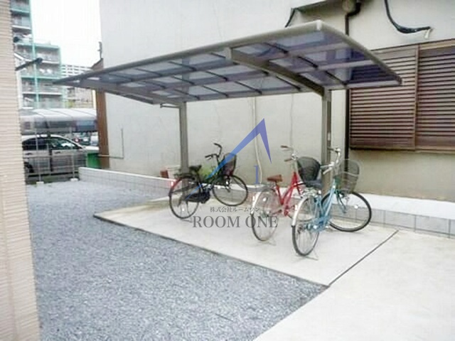 Ｂｅｅ αのその他共用部分|駐車場です。