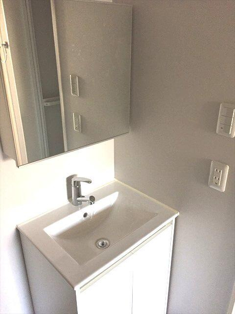 コンフォールの独立洗面台