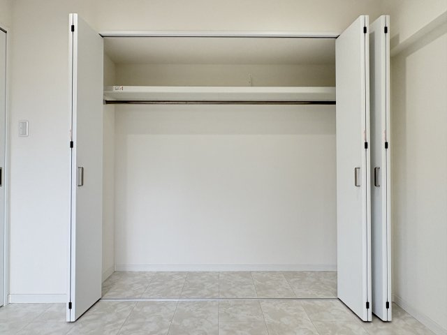 アーティックス大手町の収納|収納力のあるクローゼットを完備！衣類や荷物をすっきり整理できます♪