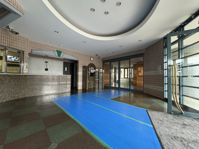 アーティックス大手町のエントランス|オートロック完備！防犯面にも配慮された安心感のあるマンションです♪