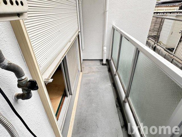 春日マンションのバルコニー|広々としたバルコニーです