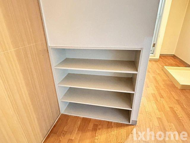 春日マンションのその他|こちらのリビングで趣味の時間をお楽しみください