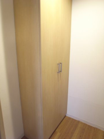 大阪市淀川区東三国４丁目の店舗事務所
