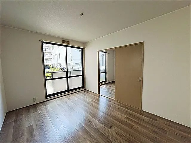 芦屋市春日町の賃貸マンションの居間・リビング